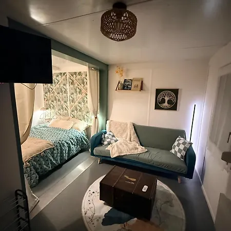 Holiday home Le Petit Coulouvray-Boisbenatre